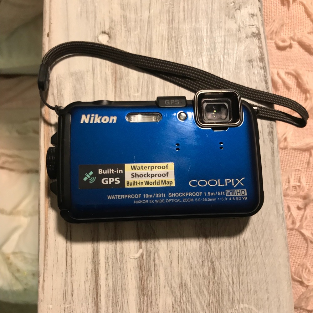 Nikon Coolpix AW100